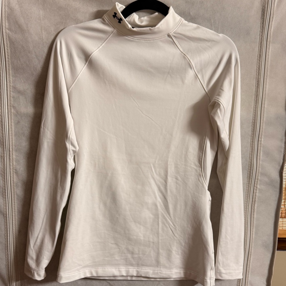 Under Armour Women’ Long-Sleeve Cold Gear Fitted - white Size Medium